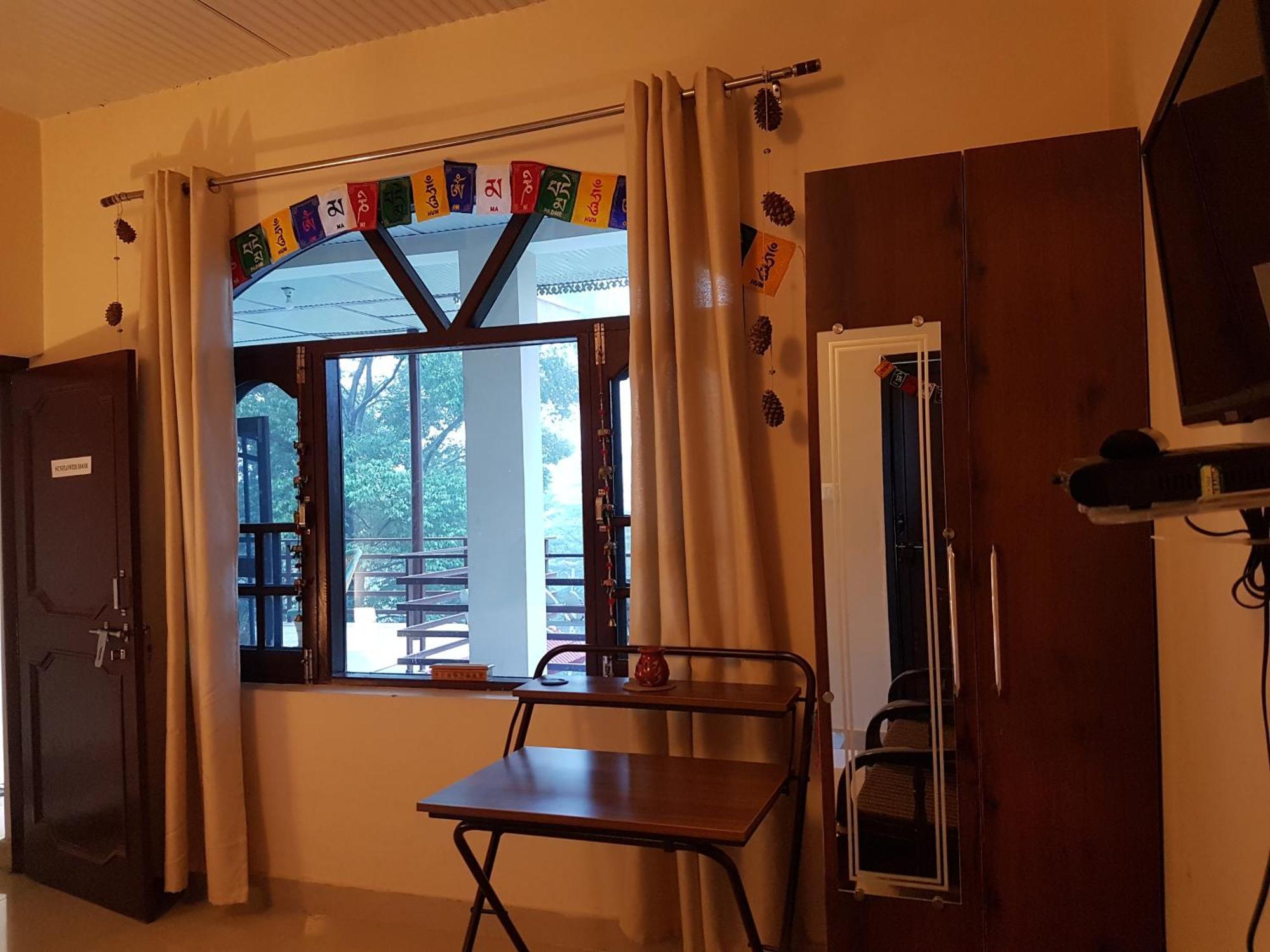 Aditya Homestay Bir-Billing Surrounded By Mountains Экстерьер фото