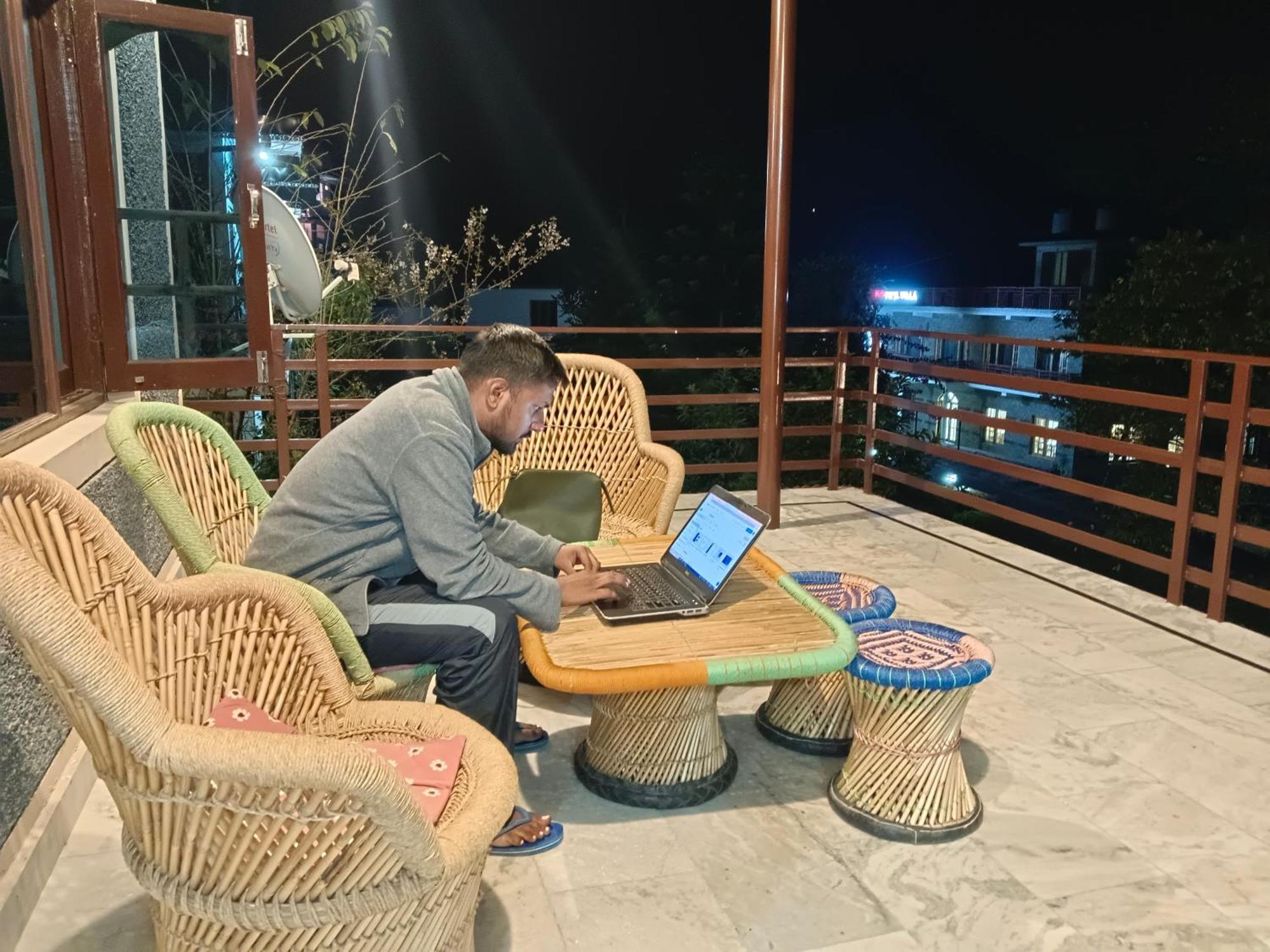 Aditya Homestay Bir-Billing Surrounded By Mountains Экстерьер фото
