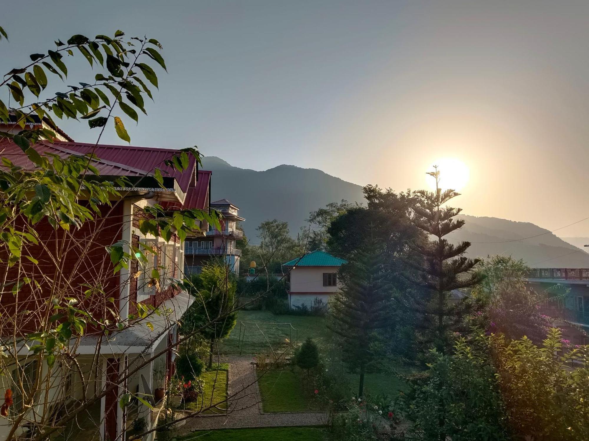 Aditya Homestay Bir-Billing Surrounded By Mountains Экстерьер фото