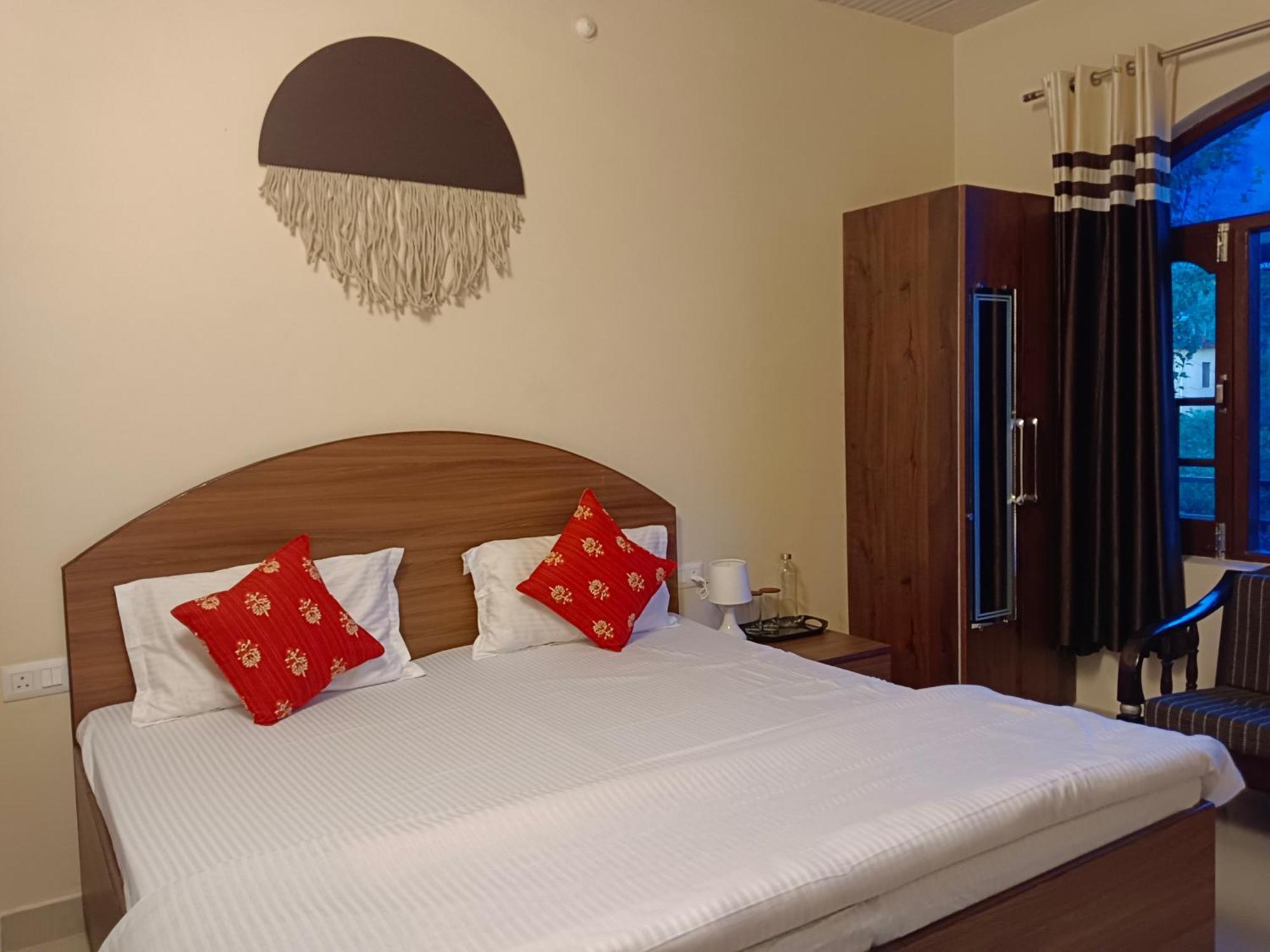 Aditya Homestay Bir-Billing Surrounded By Mountains Экстерьер фото